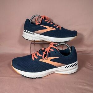 Brooks Ravenna 11 Women’s Navy/Apricot Running Shoes (1203181B480) Size 10 M
